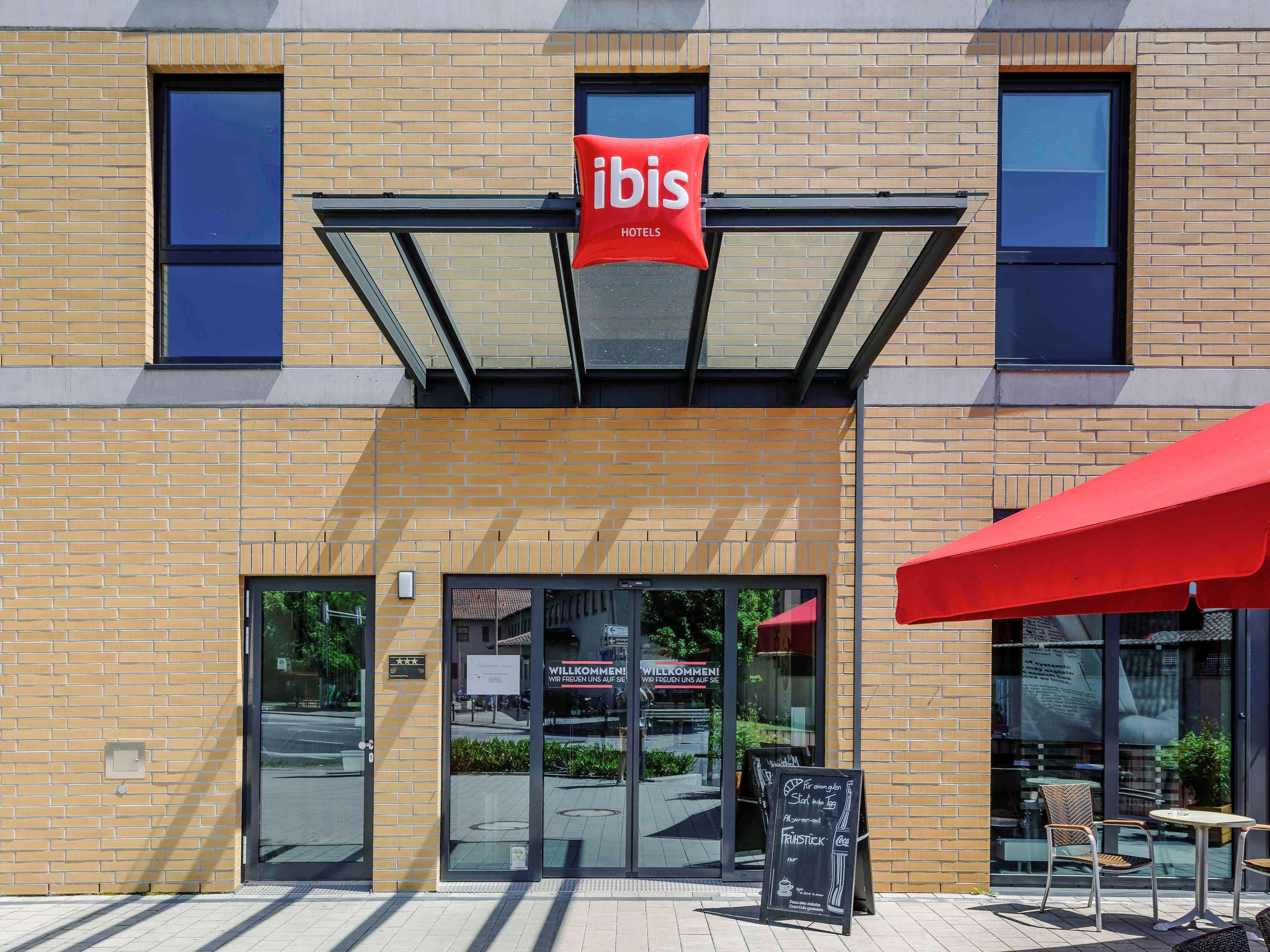 Отель Ibis Констанц Экстерьер фото