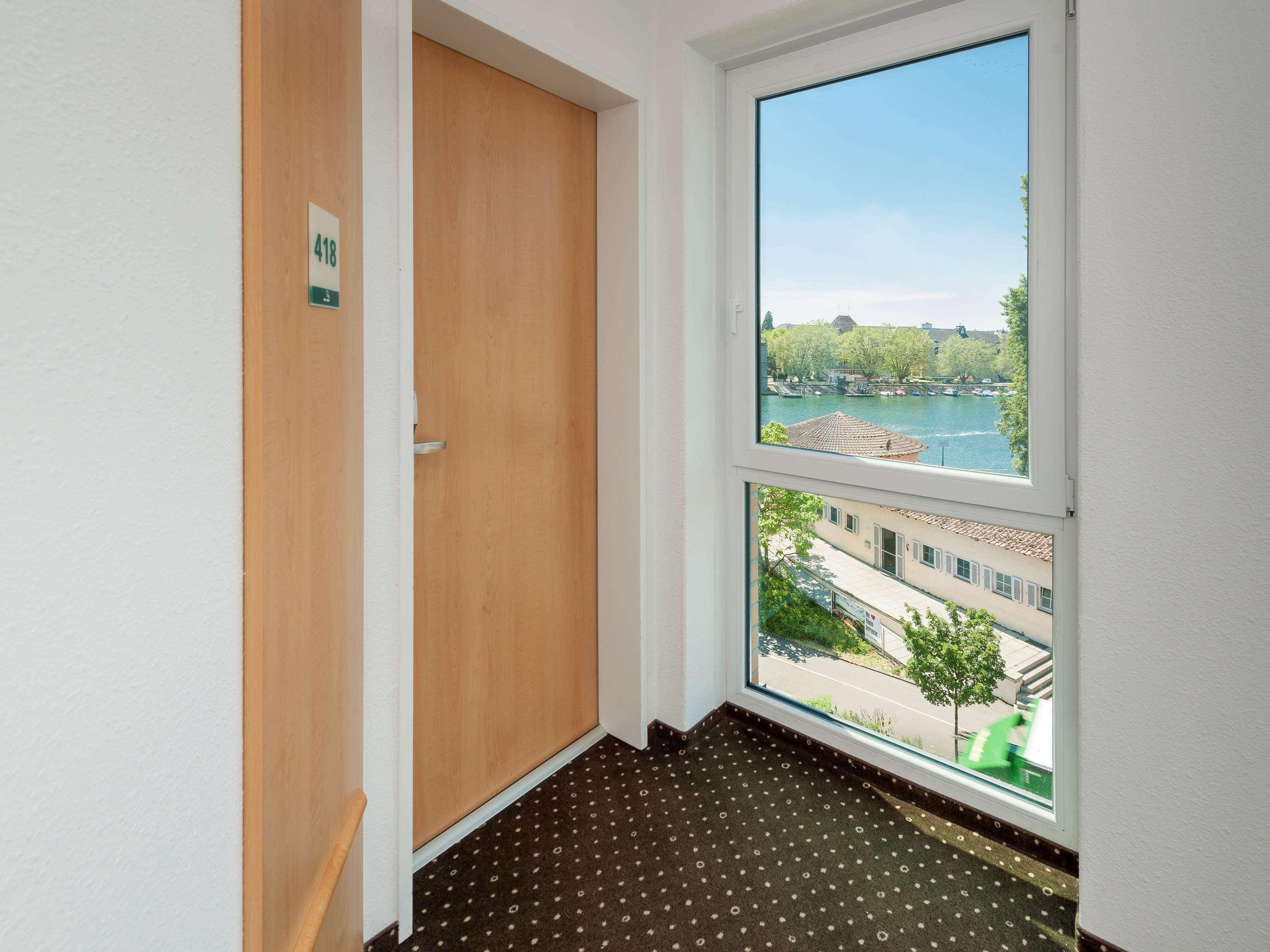 Отель Ibis Констанц Экстерьер фото