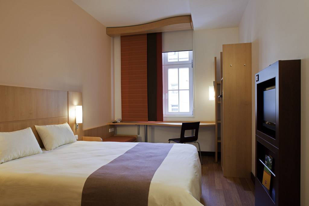 Отель Ibis Констанц Номер фото