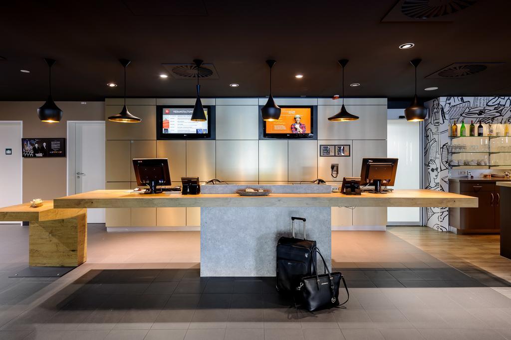 Отель Ibis Констанц Экстерьер фото