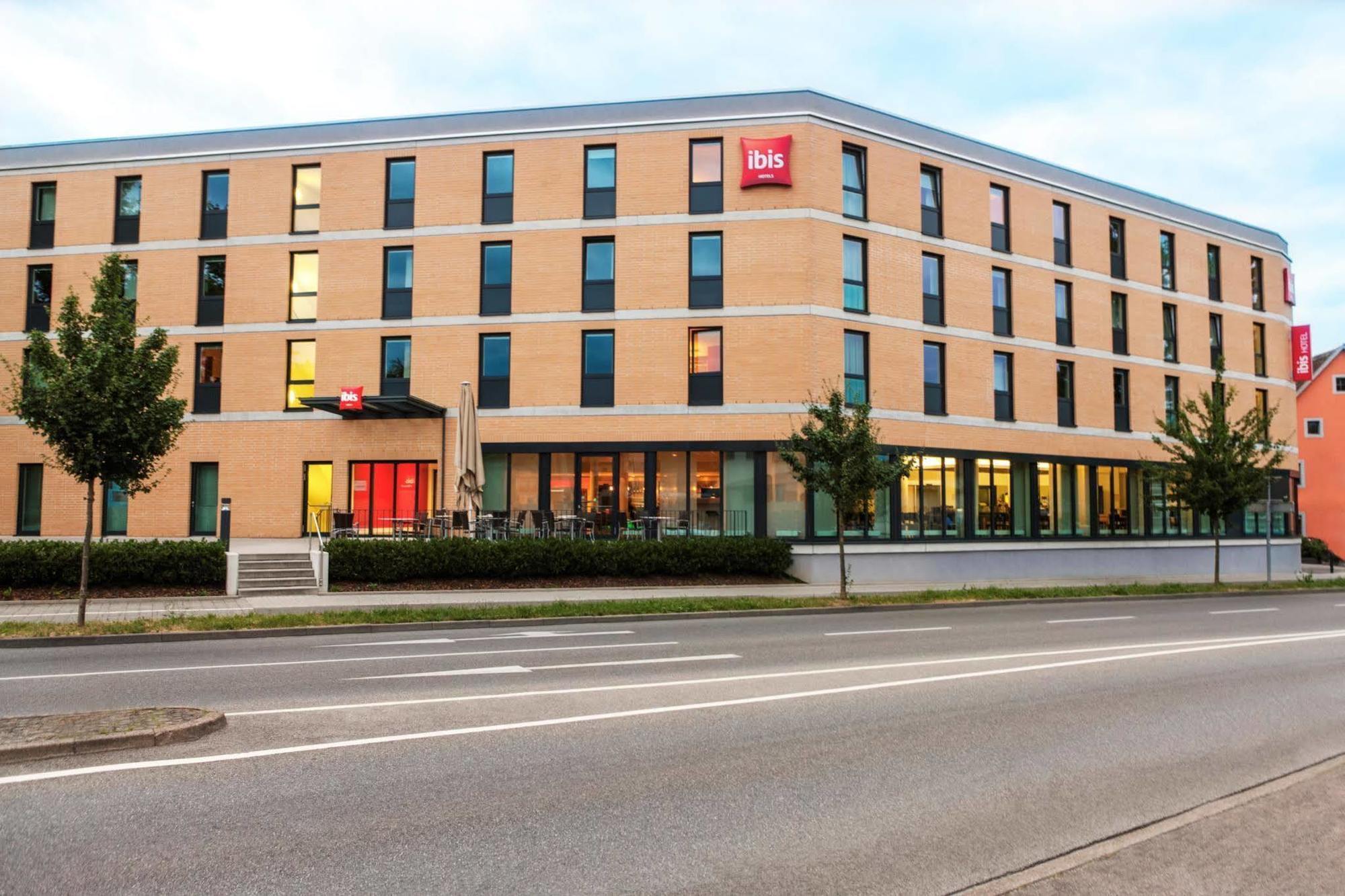 Отель Ibis Констанц Экстерьер фото