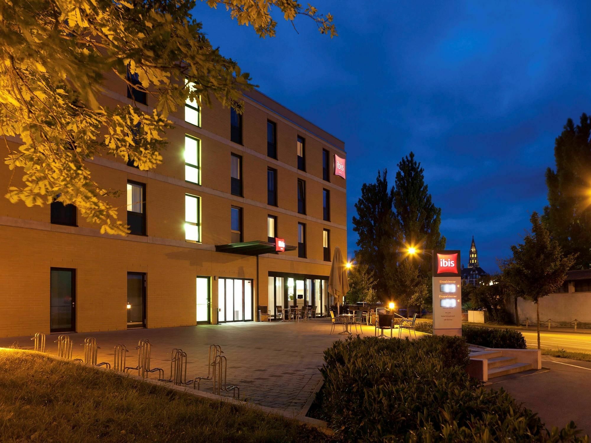 Отель Ibis Констанц Экстерьер фото